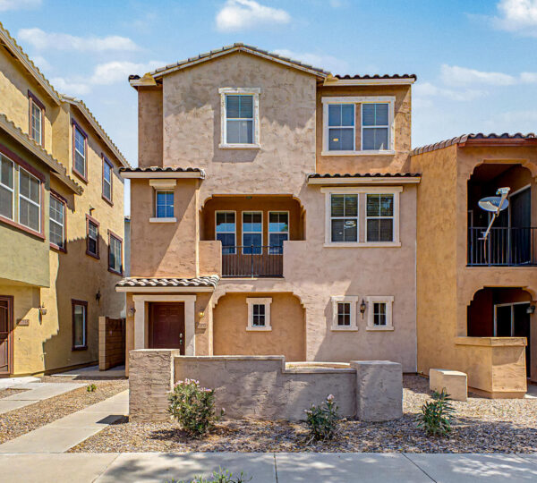 2012 N 78TH Glen, Phoenix, AZ 85035